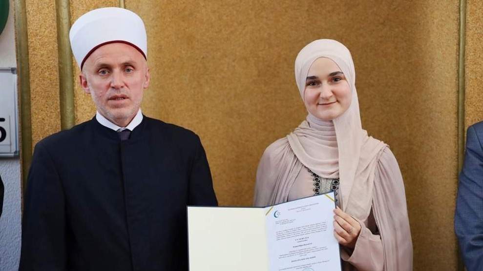  Ezana - prva hafiza Kur'ana Časnog u Velikoj Kladuši